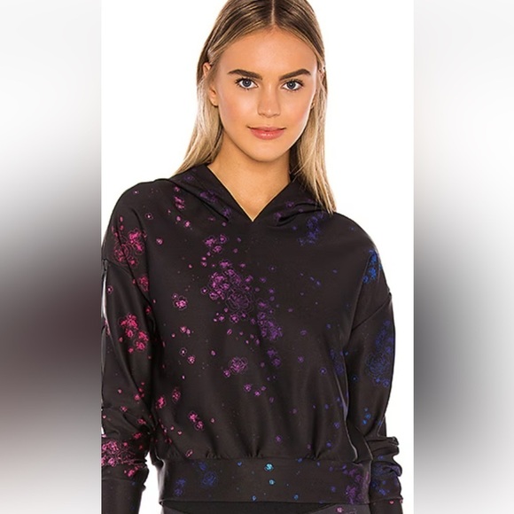 Ultracor Serendipity Pink Patent Cropped Hoodie and Sprinter High Leggin… - Picture 12 of 15